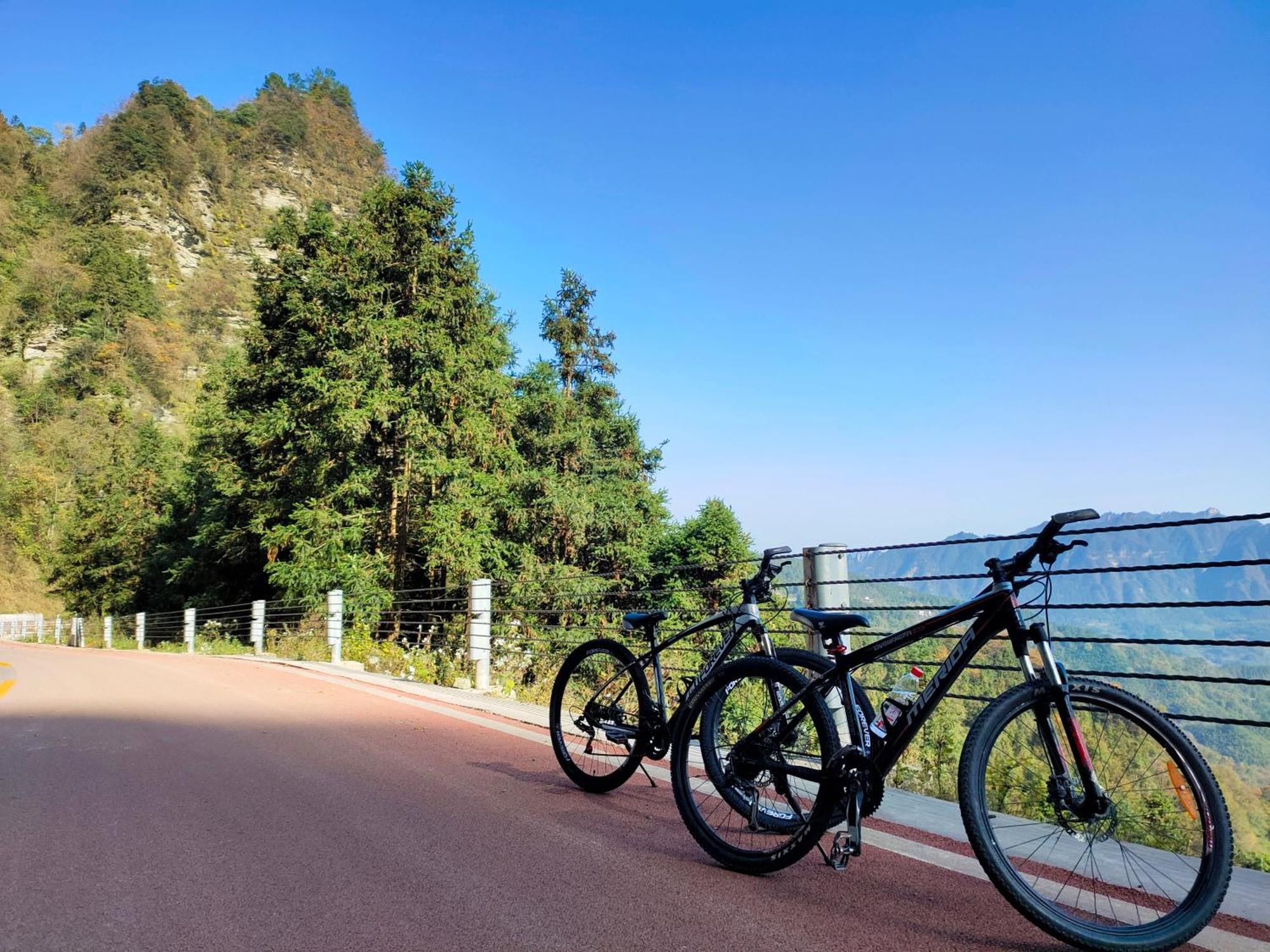 Hilltop House Resort Zhangjiajie Εξωτερικό φωτογραφία